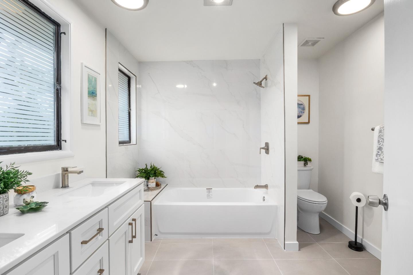 1431 La Madrona DR