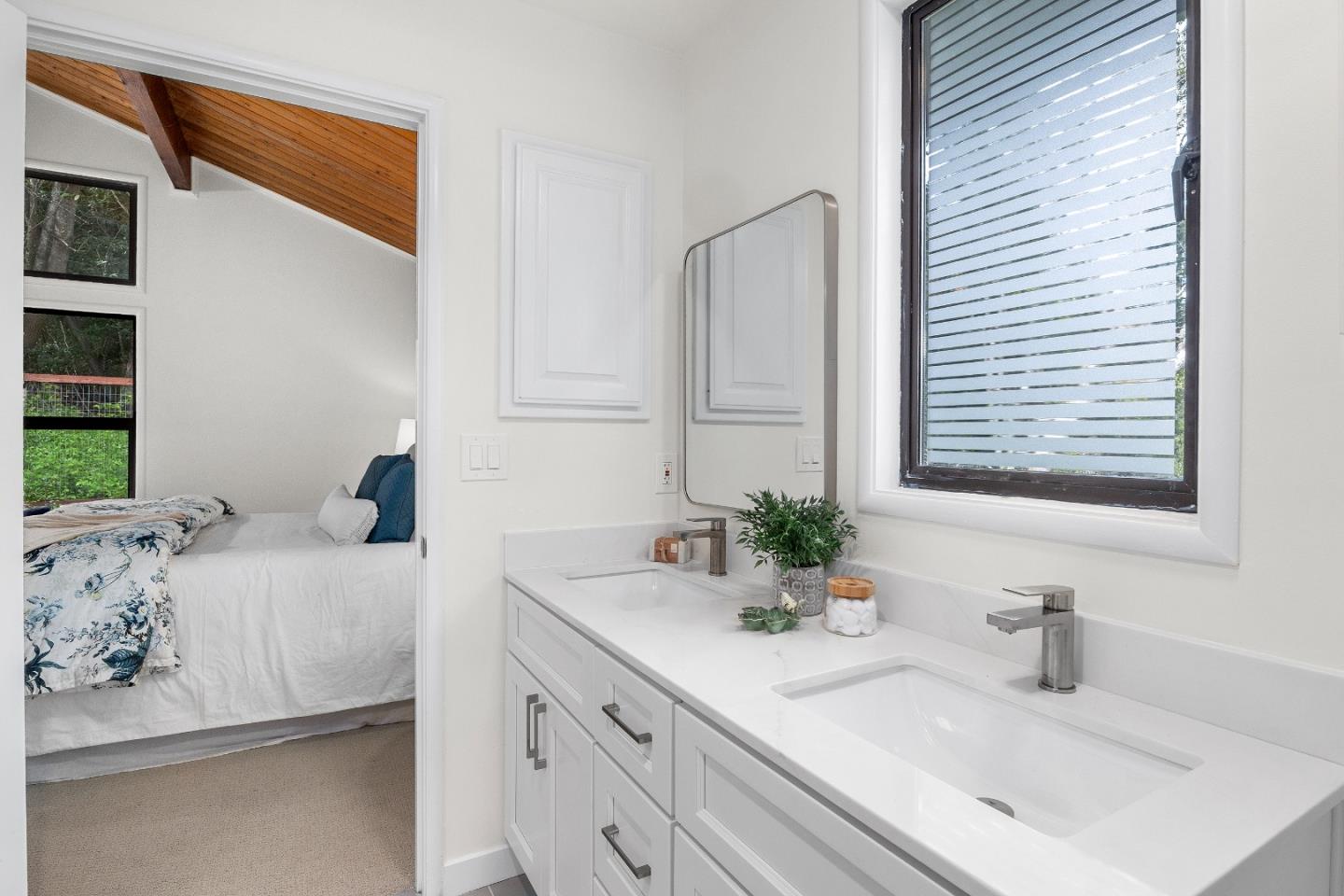 1431 La Madrona DR
