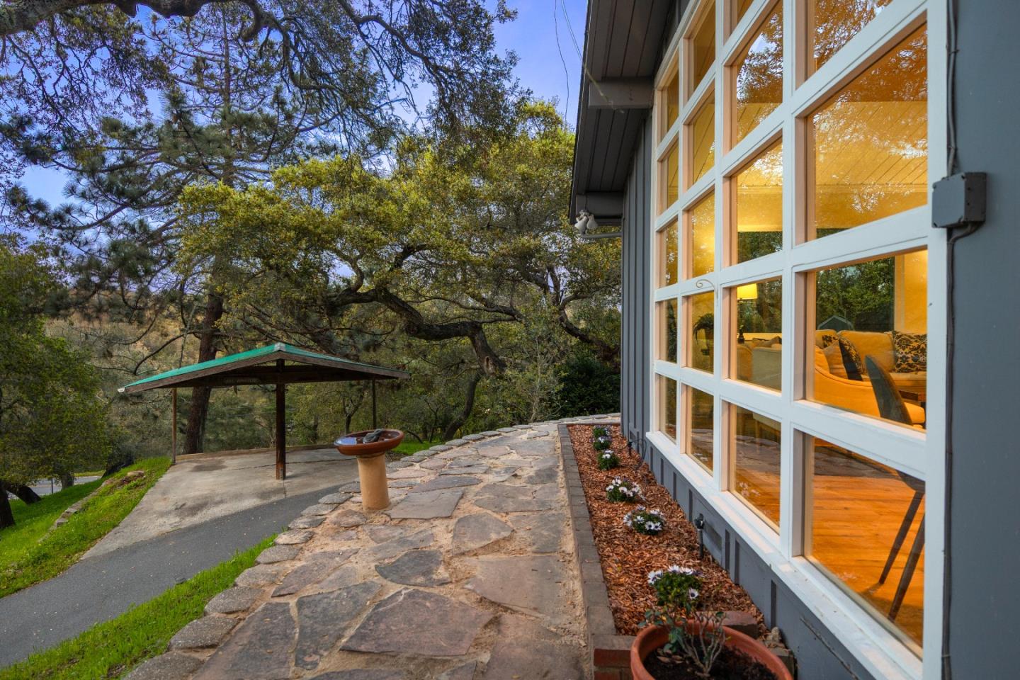 1431 La Madrona DR