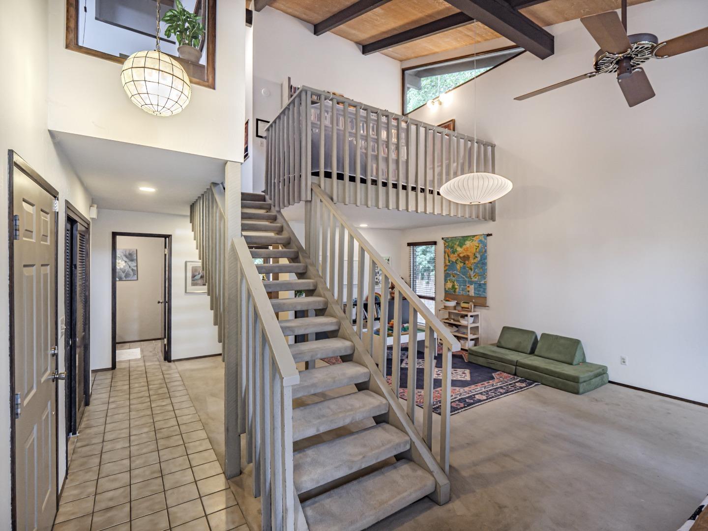251 Sunnycroft Road