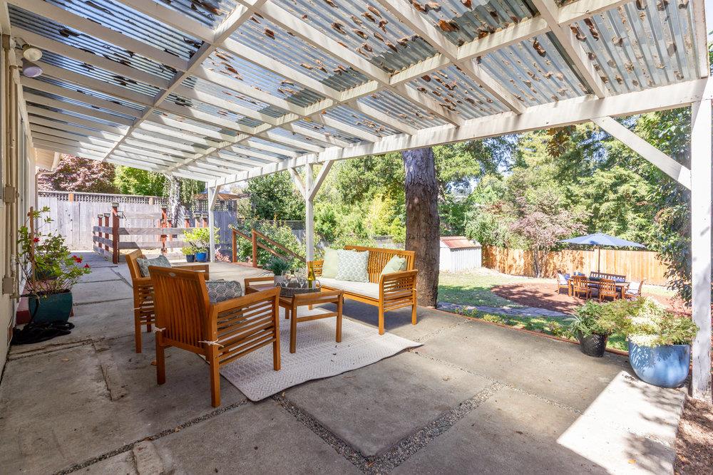 116 South Navarra Drive