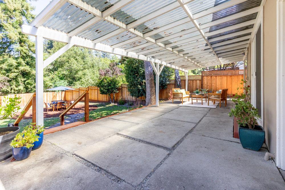 116 South Navarra Drive