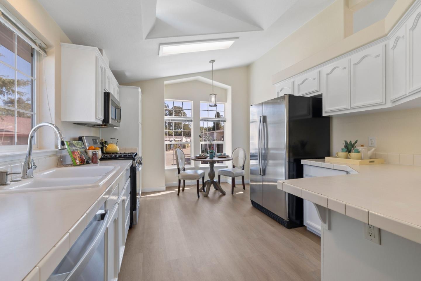 800 Brommer Unit: 79