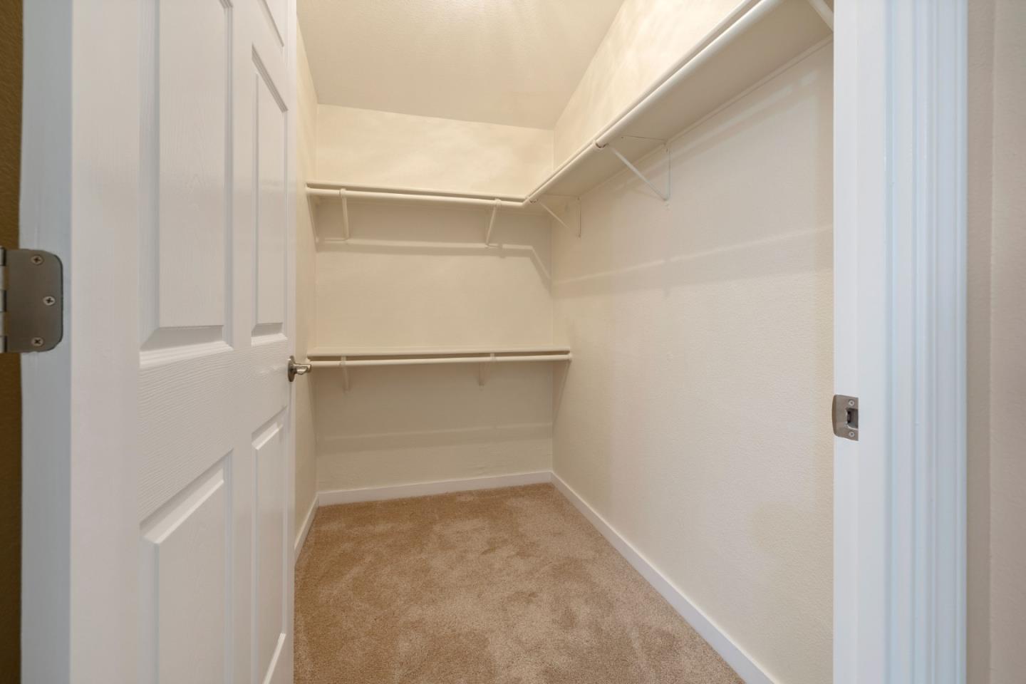 800 Brommer Unit: 79