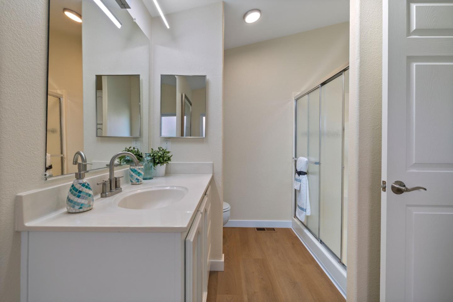 800 Brommer Unit: 79