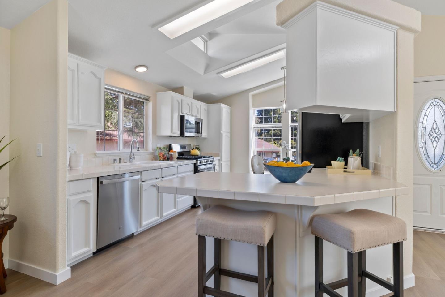 800 Brommer Unit: 79