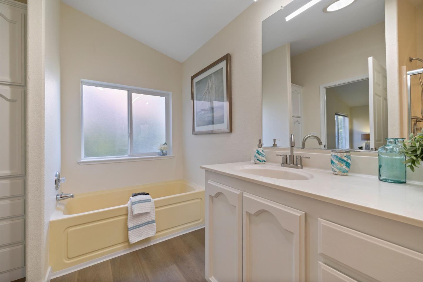 800 Brommer Unit: 79