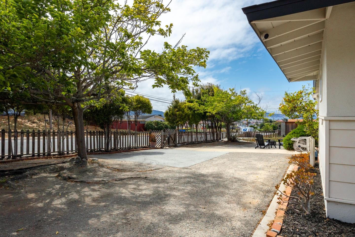 1655 Ord Grove Avenue