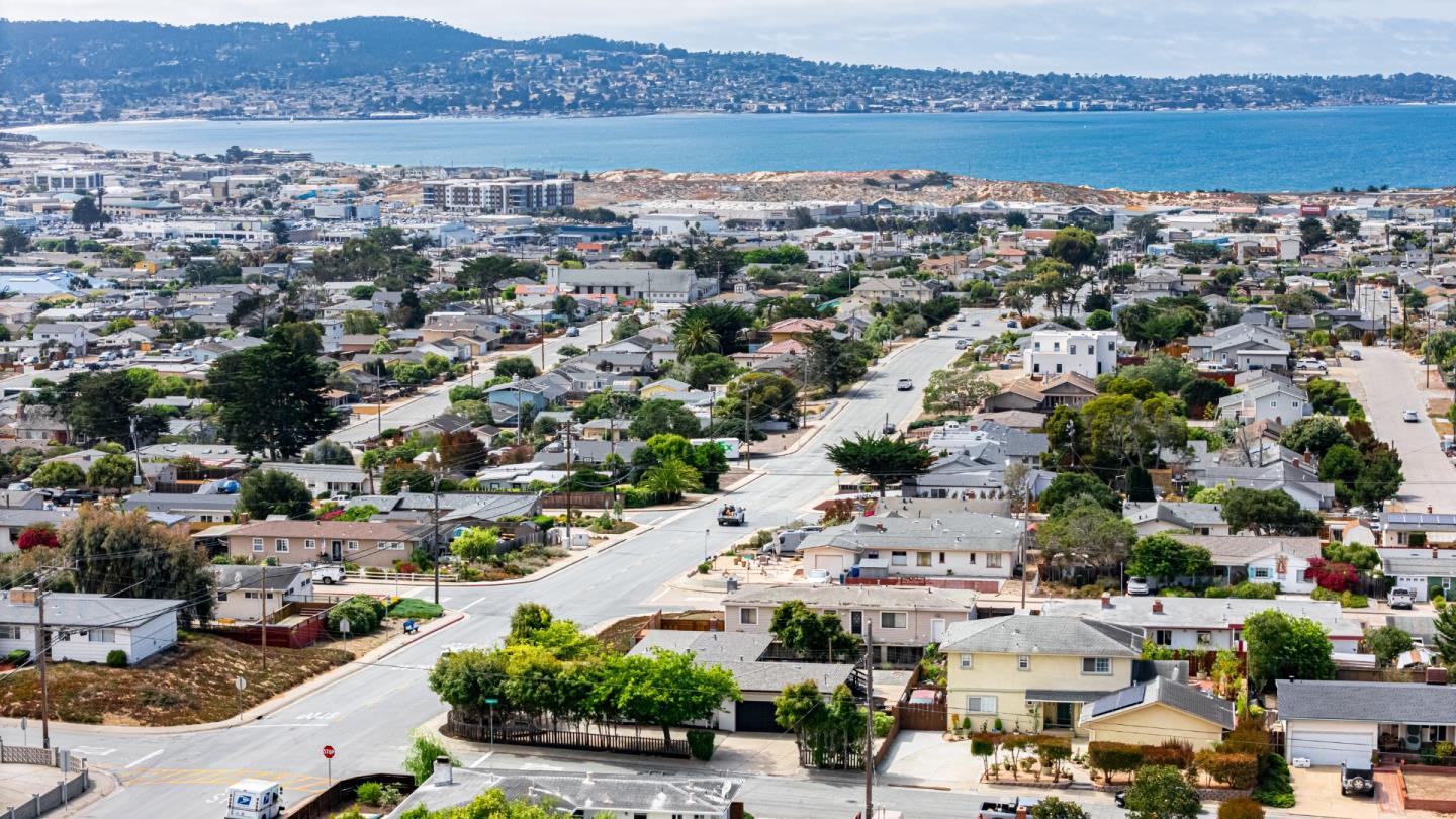 1655 Ord Grove Avenue