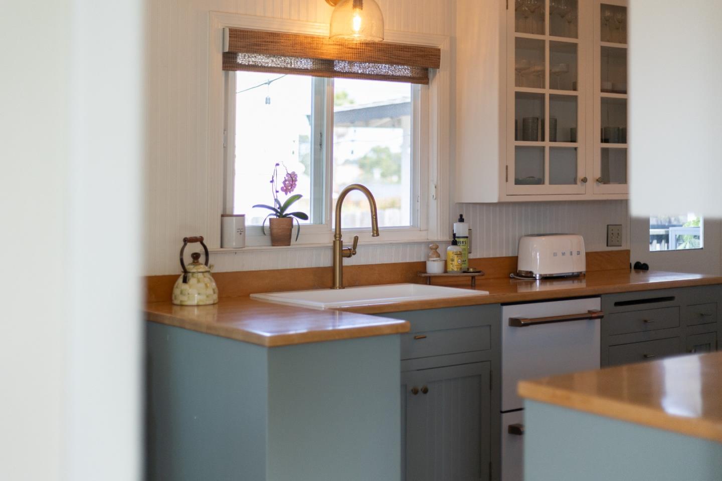 1655 Ord Grove Avenue