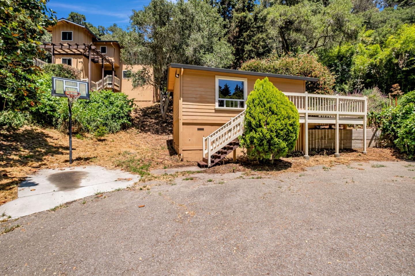 4858 Freedom Boulevard