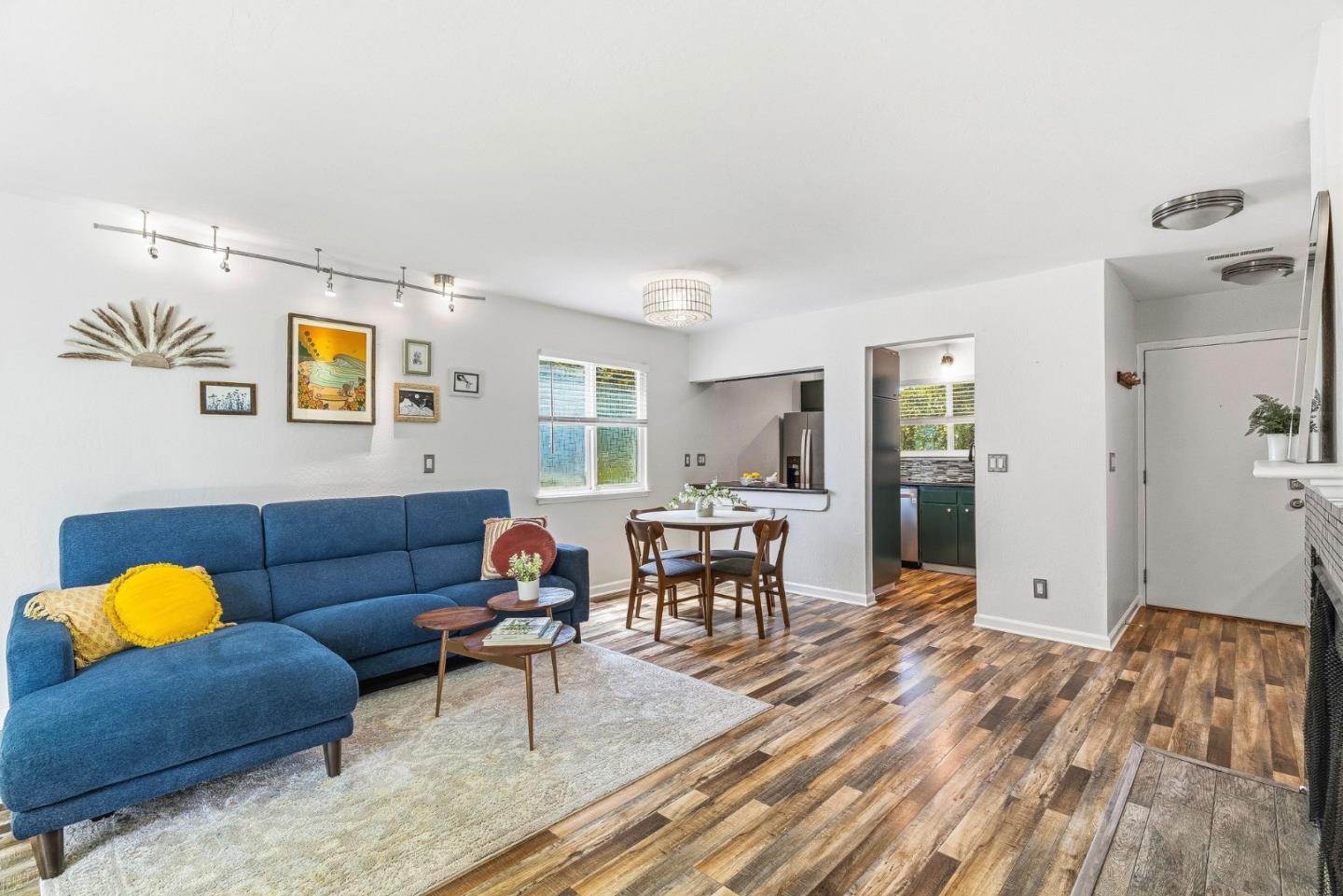 1200 Capitola Road 7