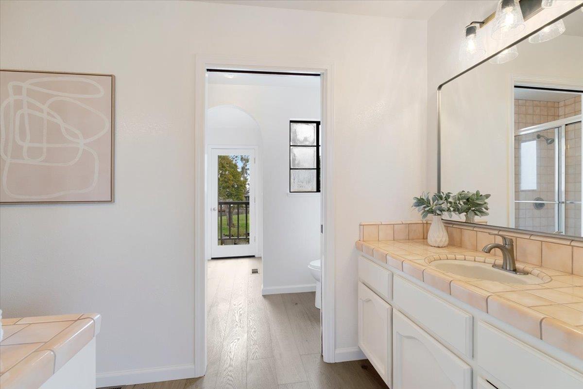 206 Via Lantana