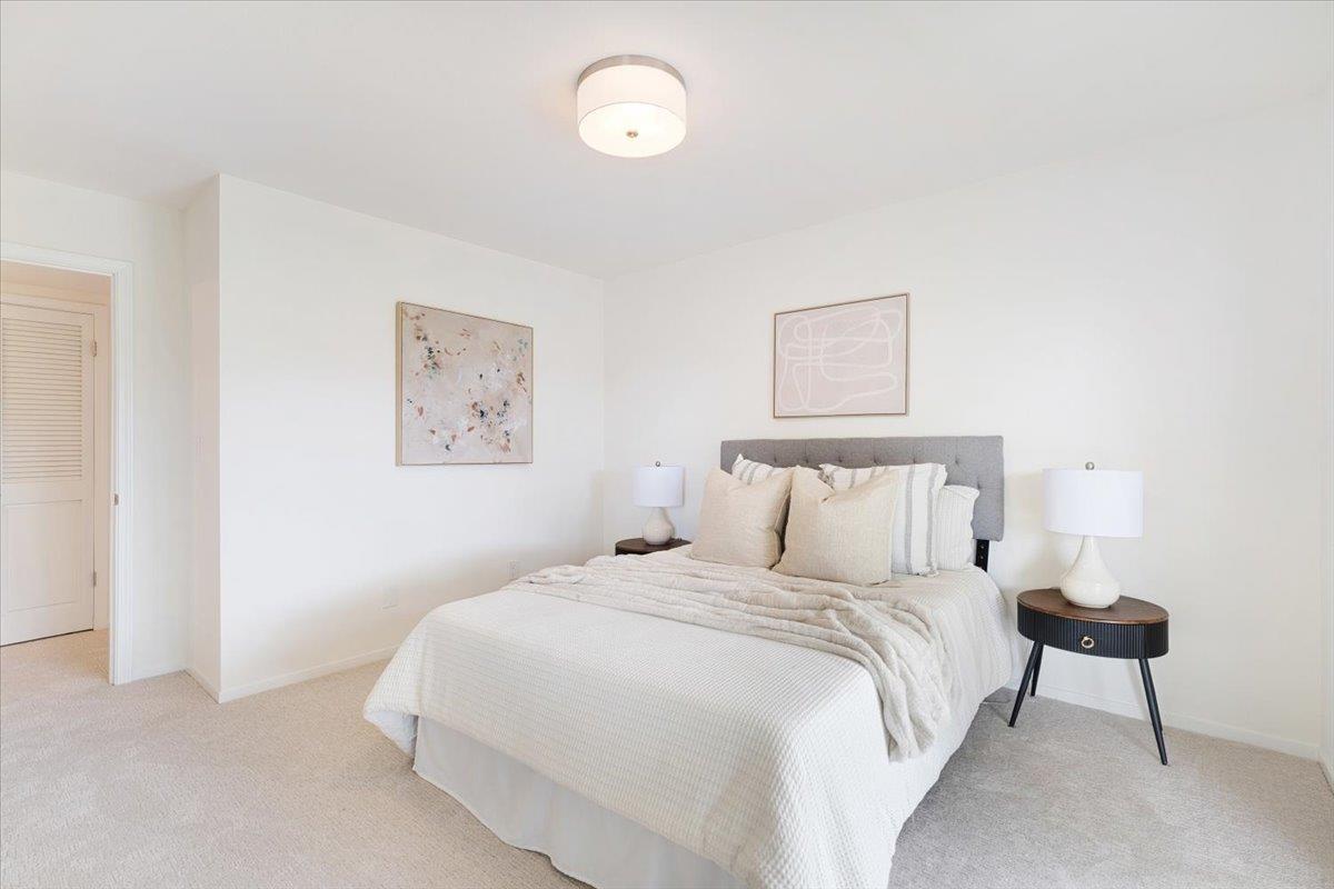 206 Via Lantana