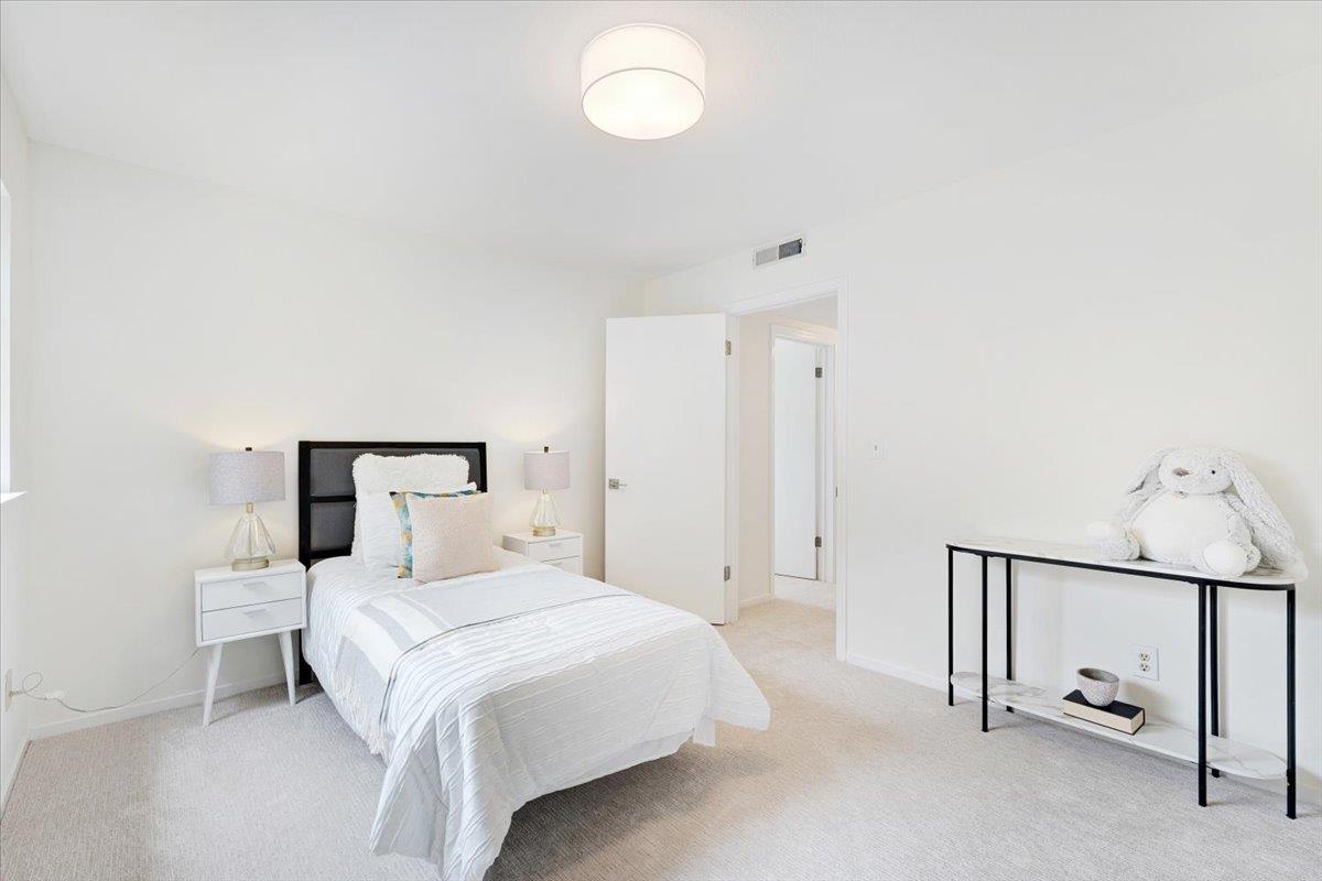 206 Via Lantana