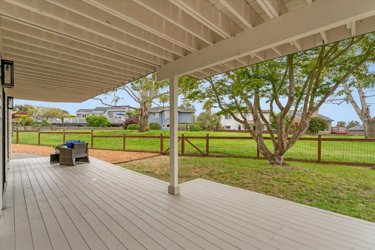 206 Via Lantana