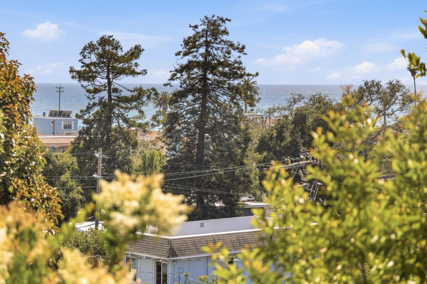 232 Beach DR