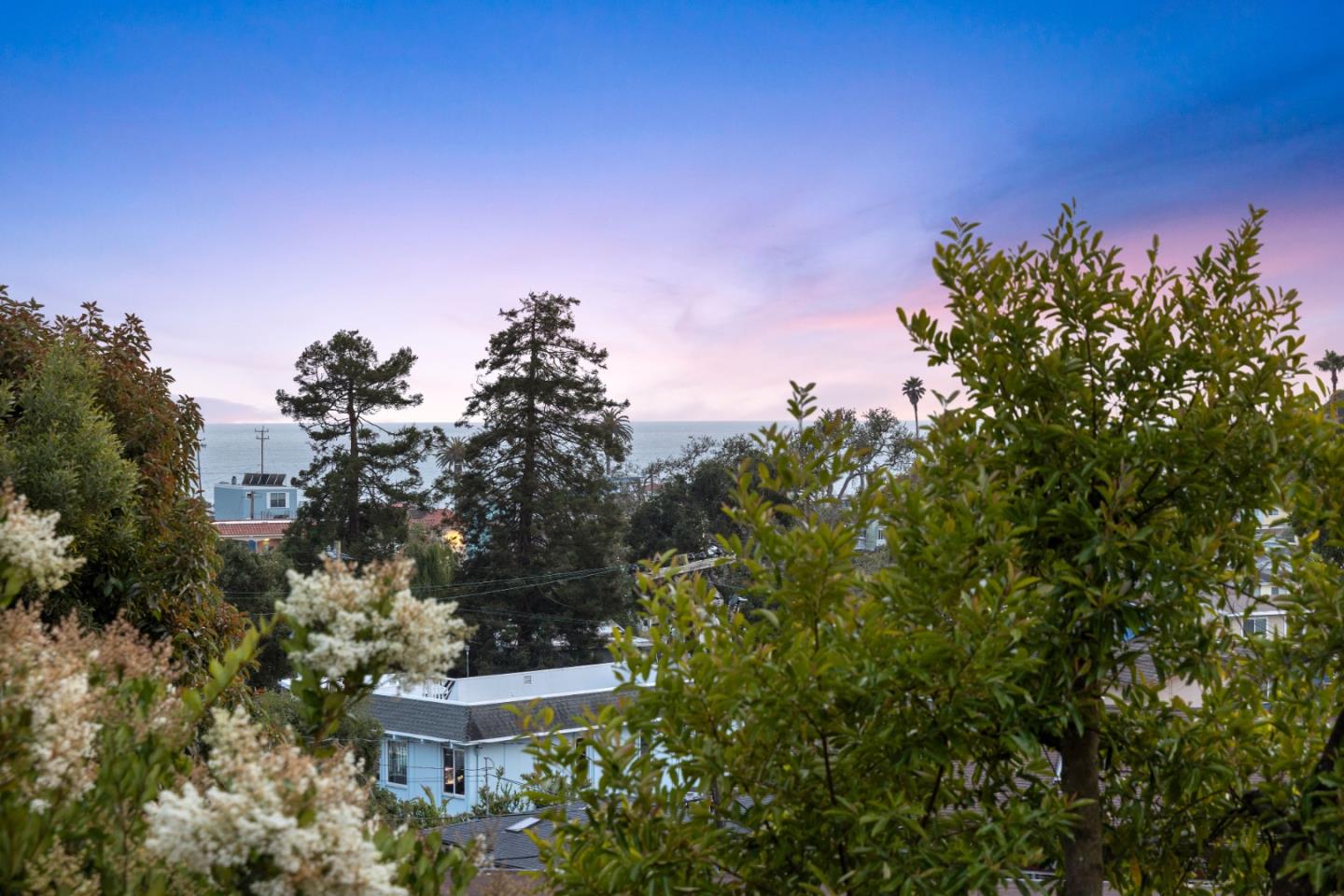 232 Beach DR