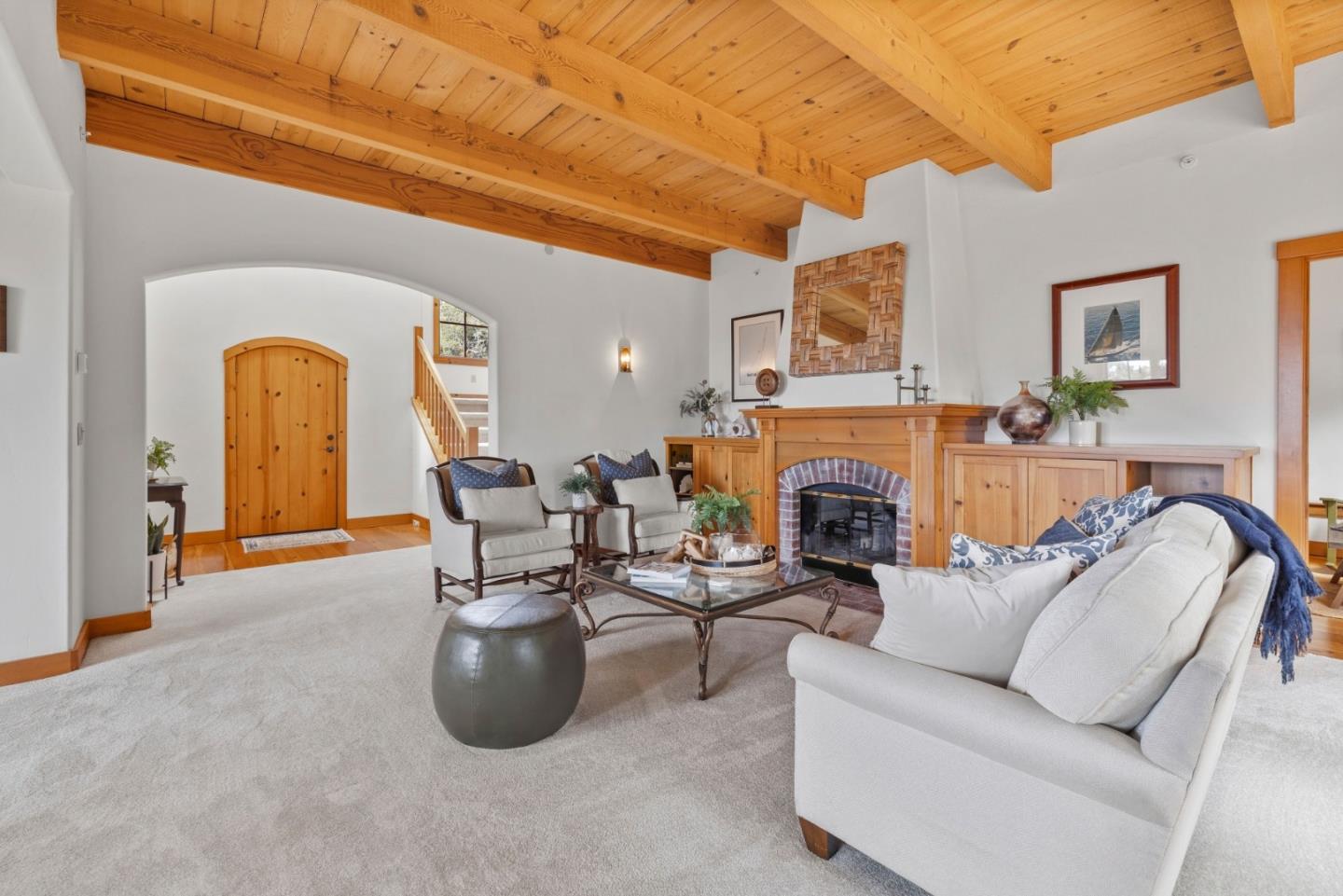232 Beach DR