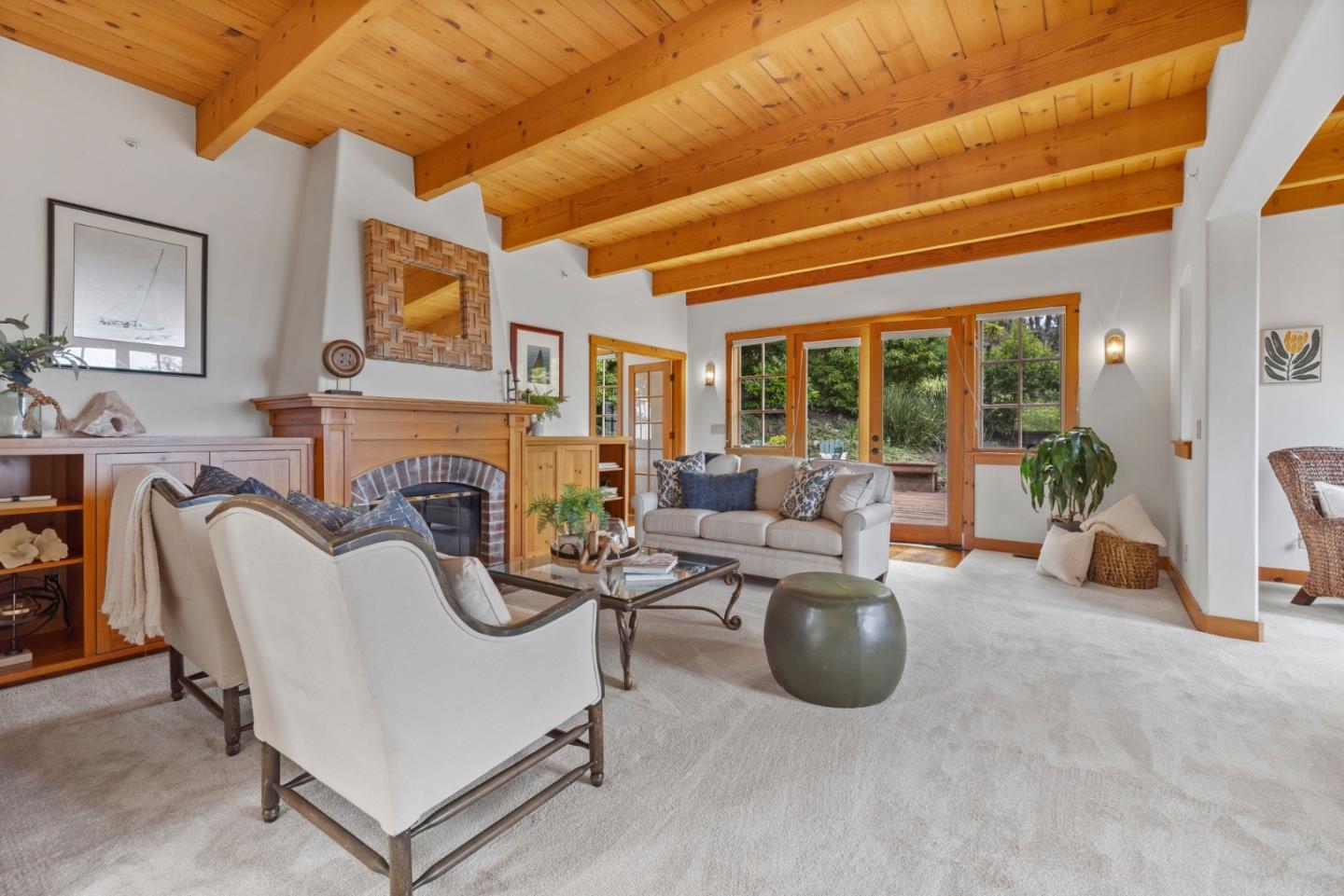 232 Beach DR