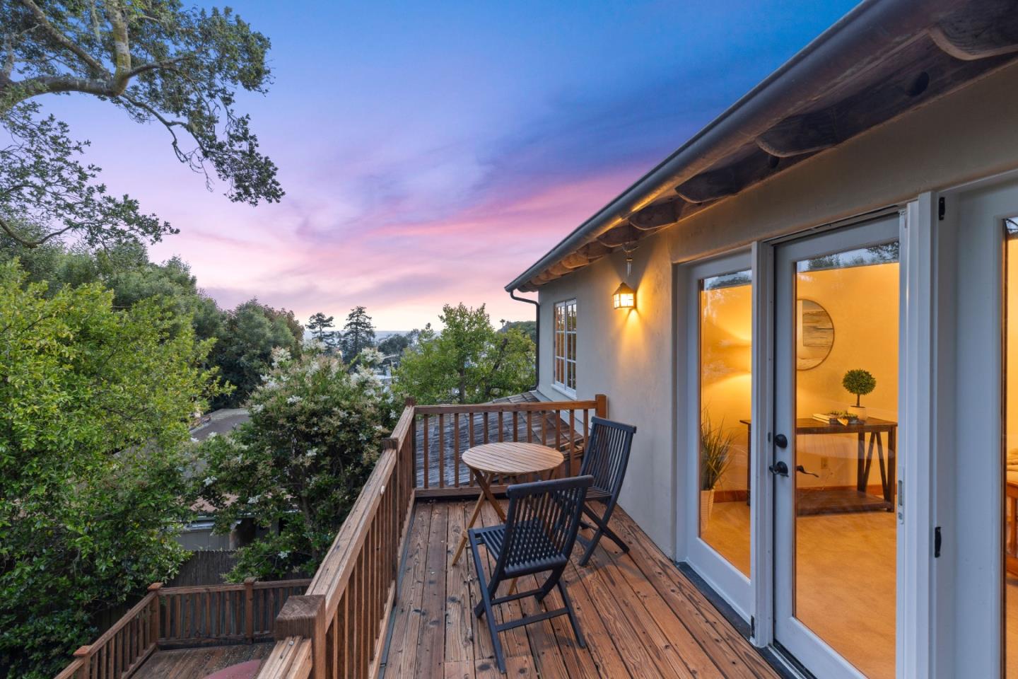 232 Beach DR