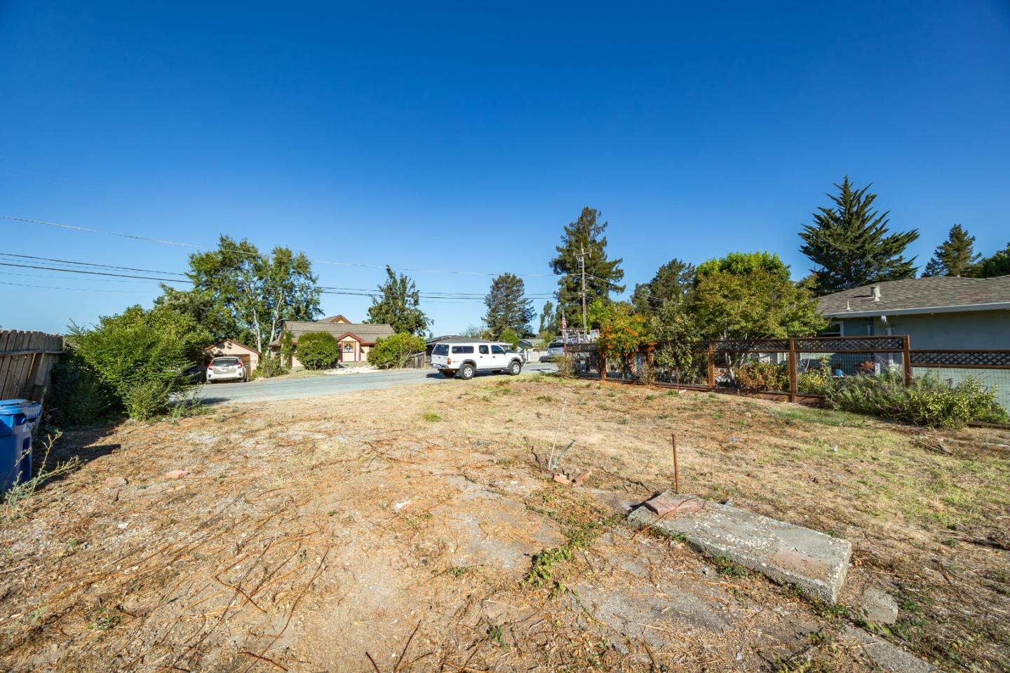 32 Crow AVE