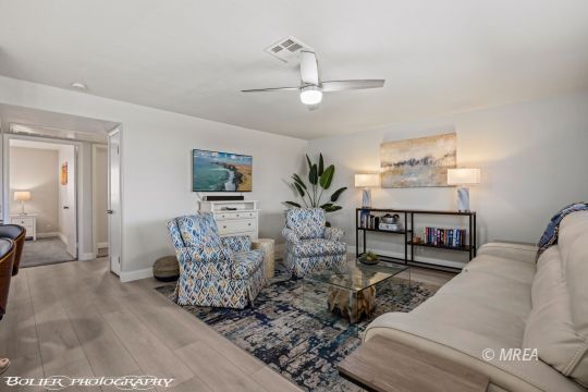 901 Springs Dr #201