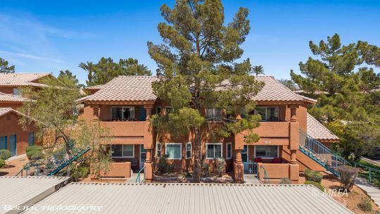 901 Springs Dr #201