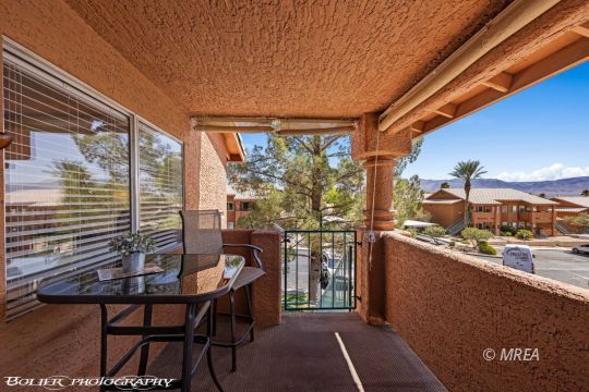 901 Springs Dr #201