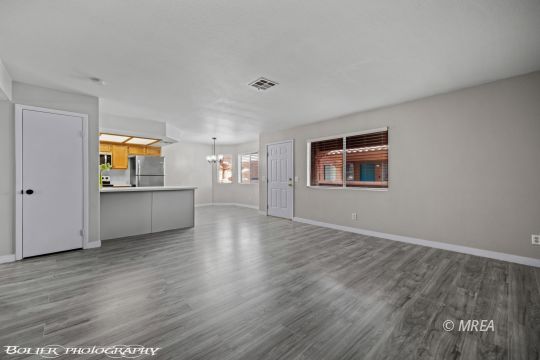 962 Springs Dr #202