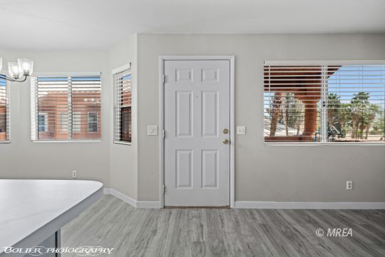 962 Springs Dr #202