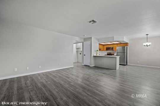 962 Springs Dr #202