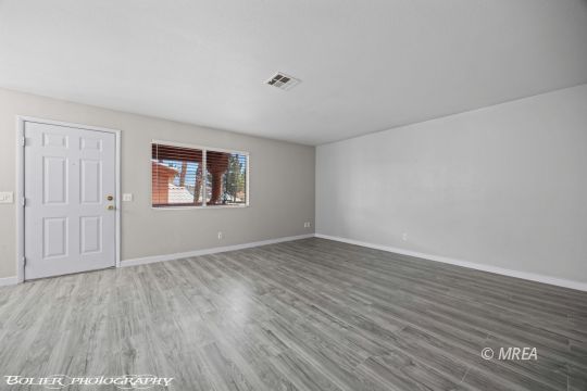 962 Springs Dr #202