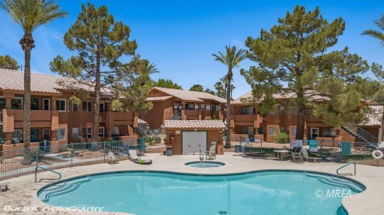 962 Springs Dr #202