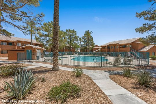 797 Springs Dr #102