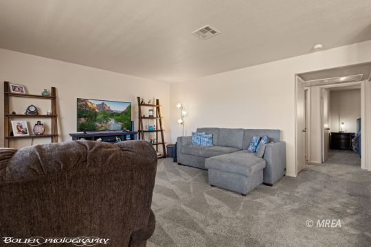 797 Springs Dr #102