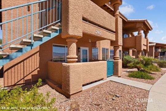 797 Springs Dr #102