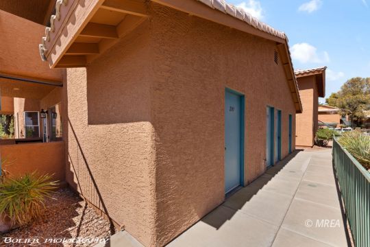 797 Springs Dr #102