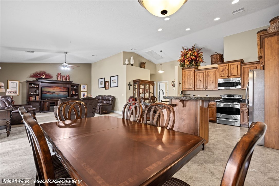 870 Santa Maria Way
