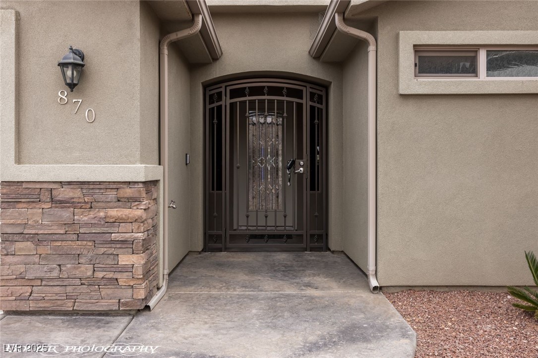 870 Santa Maria Way