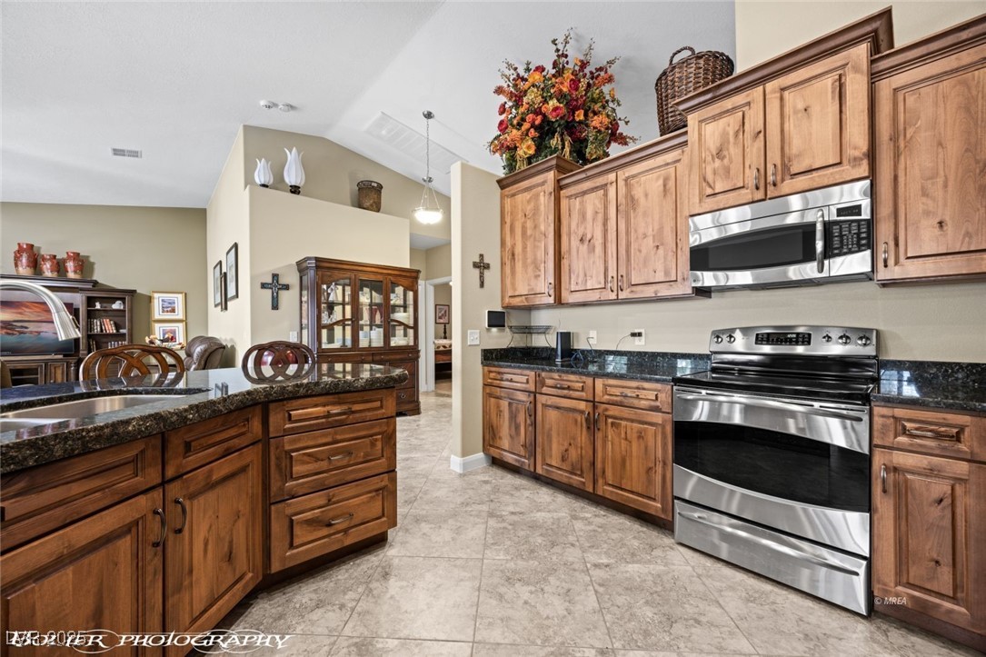 870 Santa Maria Way