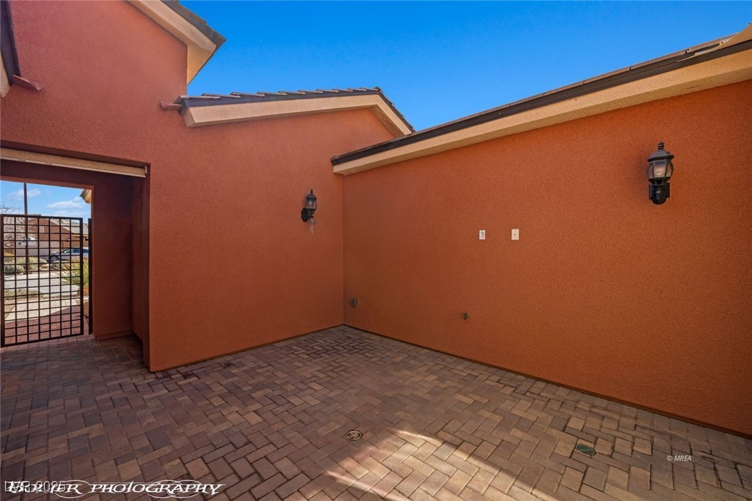 1455 Waterfall Lane