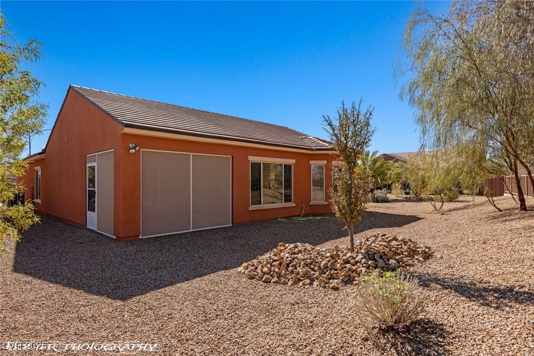 1455 Waterfall Lane