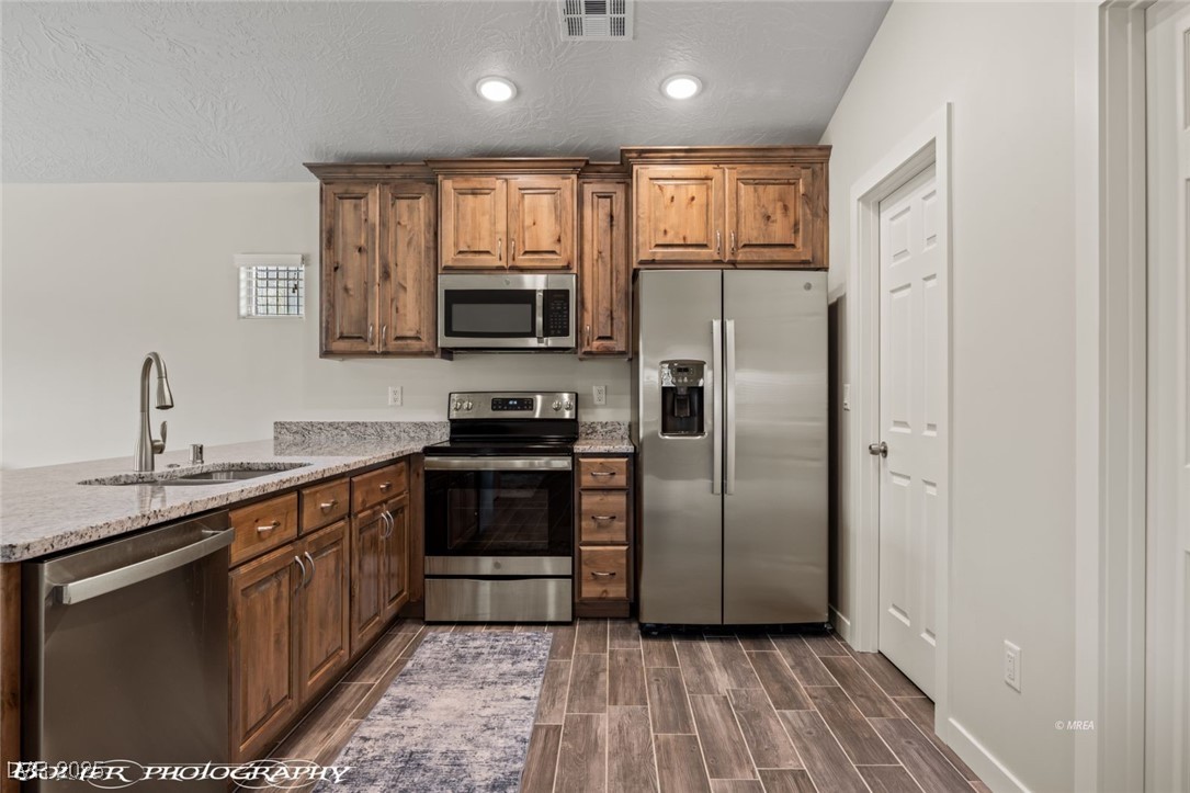 942 Shadow Hawk Ridge