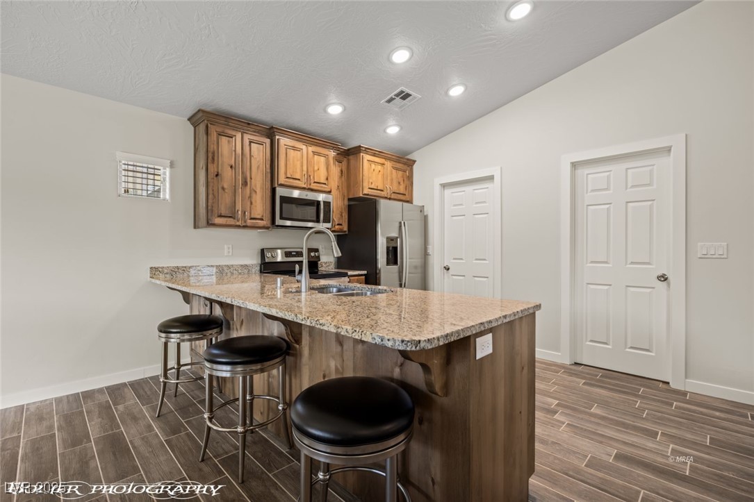 942 Shadow Hawk Ridge