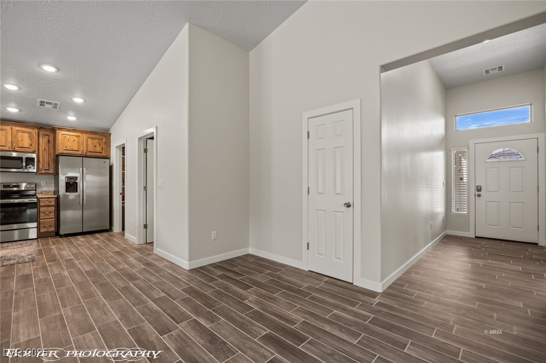 942 Shadow Hawk Ridge