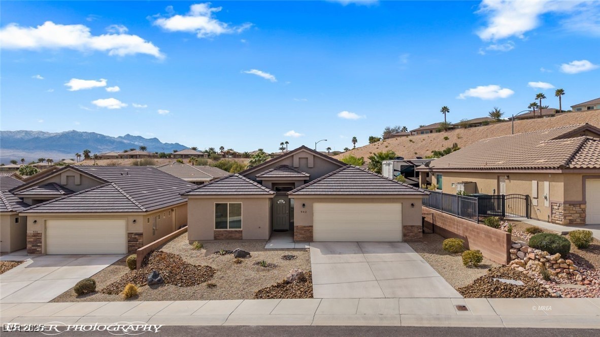 942 Shadow Hawk Ridge