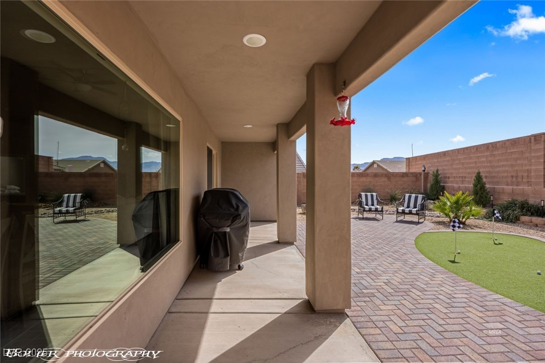 942 Shadow Hawk Ridge