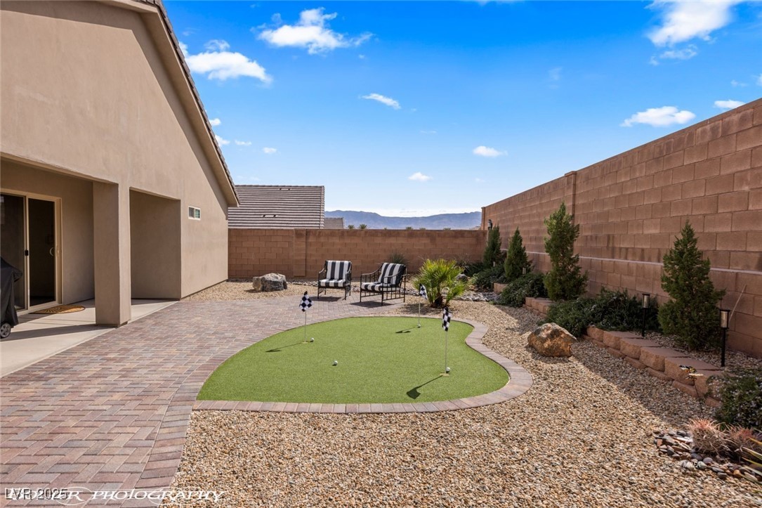 942 Shadow Hawk Ridge