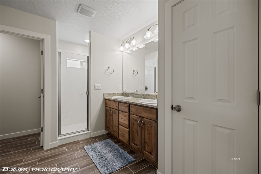 942 Shadow Hawk Ridge